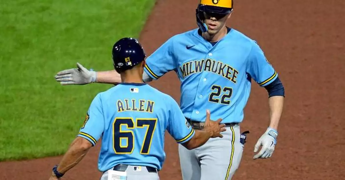 Brewers name Christian Yelich franchise's first captain — with Robin Yount's approval