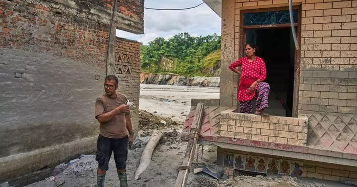 A month after Nepal floods, thousands are still missing and families face a long recovery