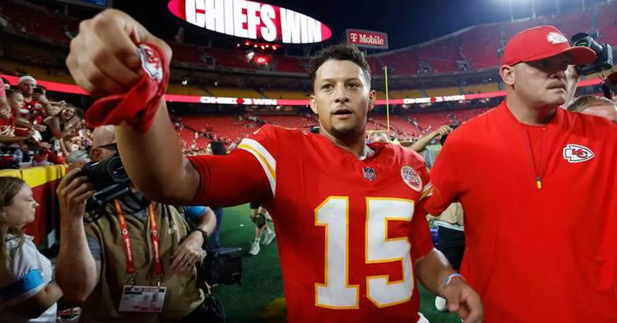 Patrick Mahomes shines on his surgically repaired knee in Chiefs' season-opening rout of Broncos
