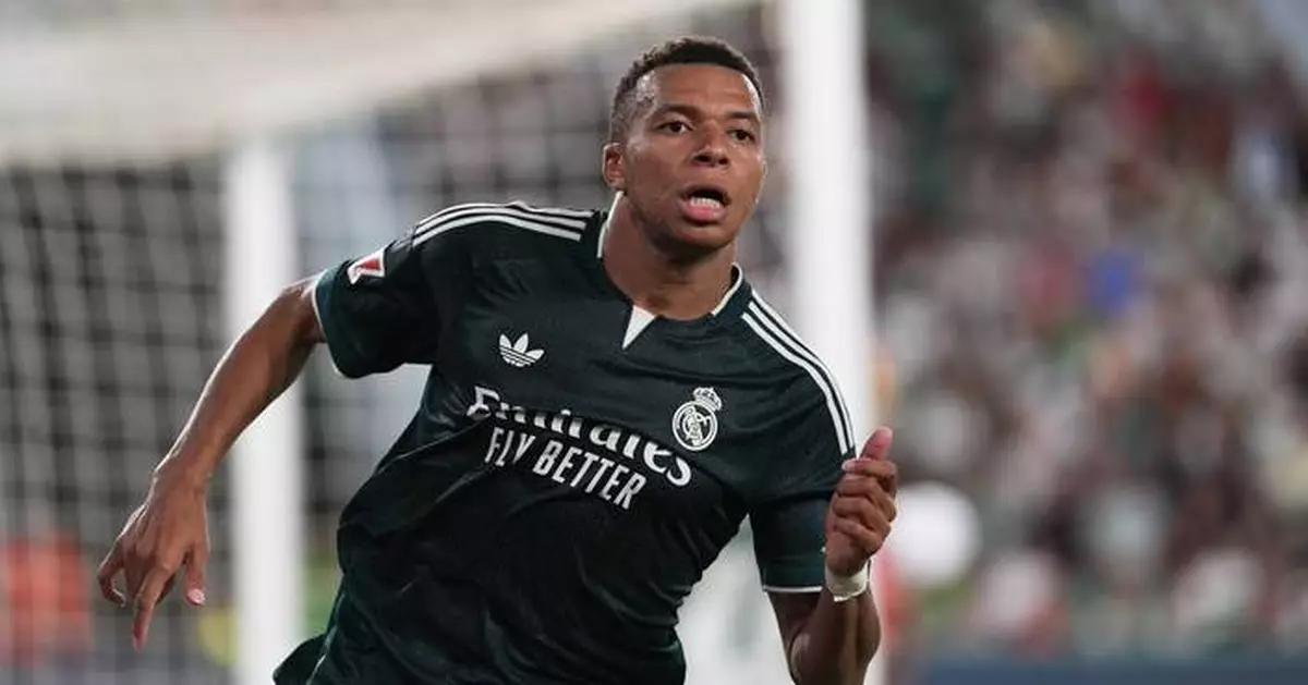 Real Madrid pulls off late La Liga win after squandering 2-goal lead at Elche. Mbappé scores again