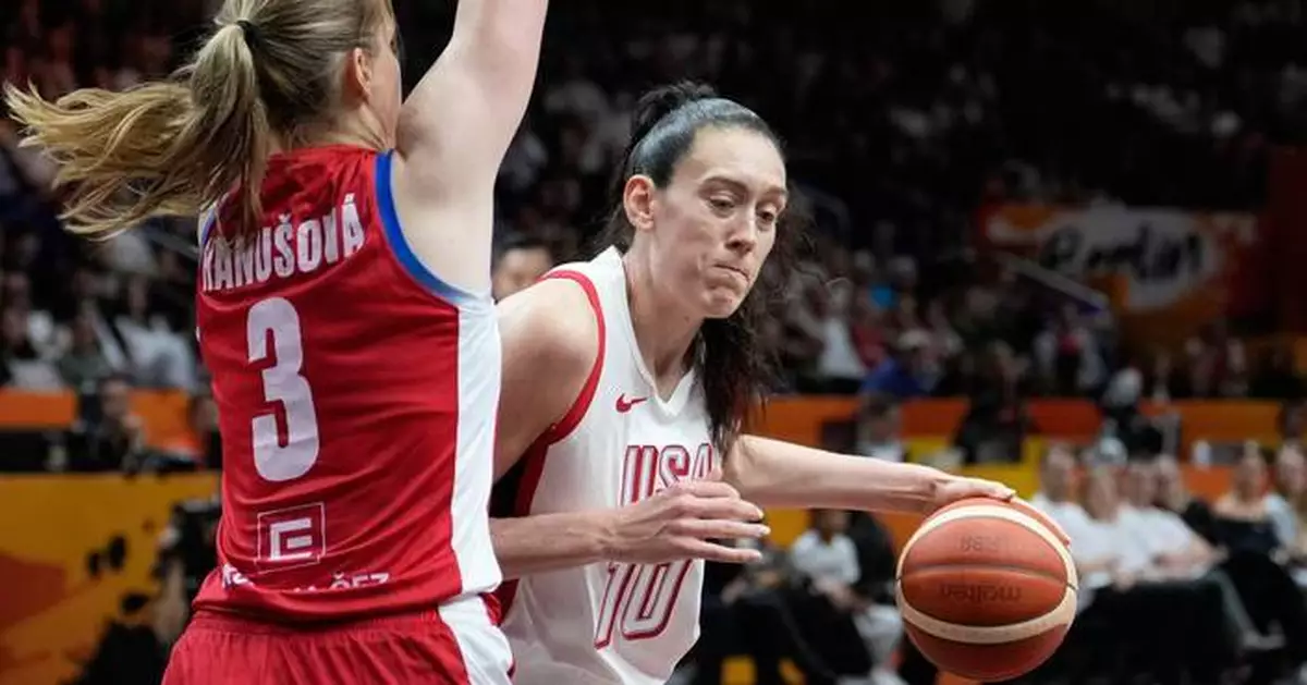Breanna Stewart embraces pressure on US as new faces chase a fifth straight World Cup