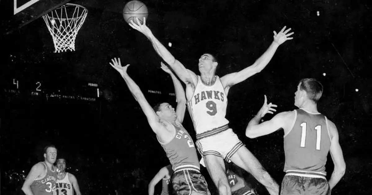 Bob Pettit, imposing Hawks great and first NBA MVP, dies at 93