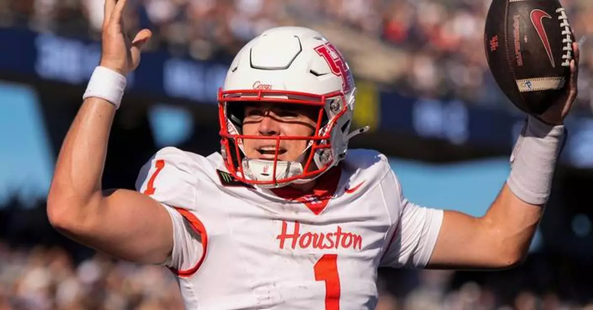 Conner Weigman throws 4 TD passes, runs for 2 scores as No. 25 Houston beats Georgia Southern 42-28
