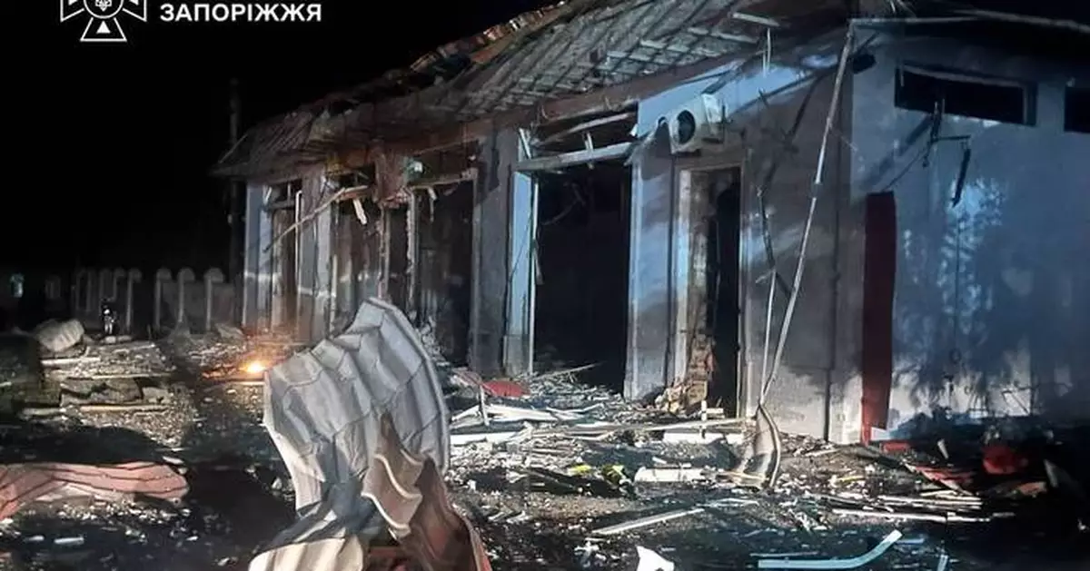 Russia and Ukraine trade deadly strikes as Zelenskyy prepares to meet Trump