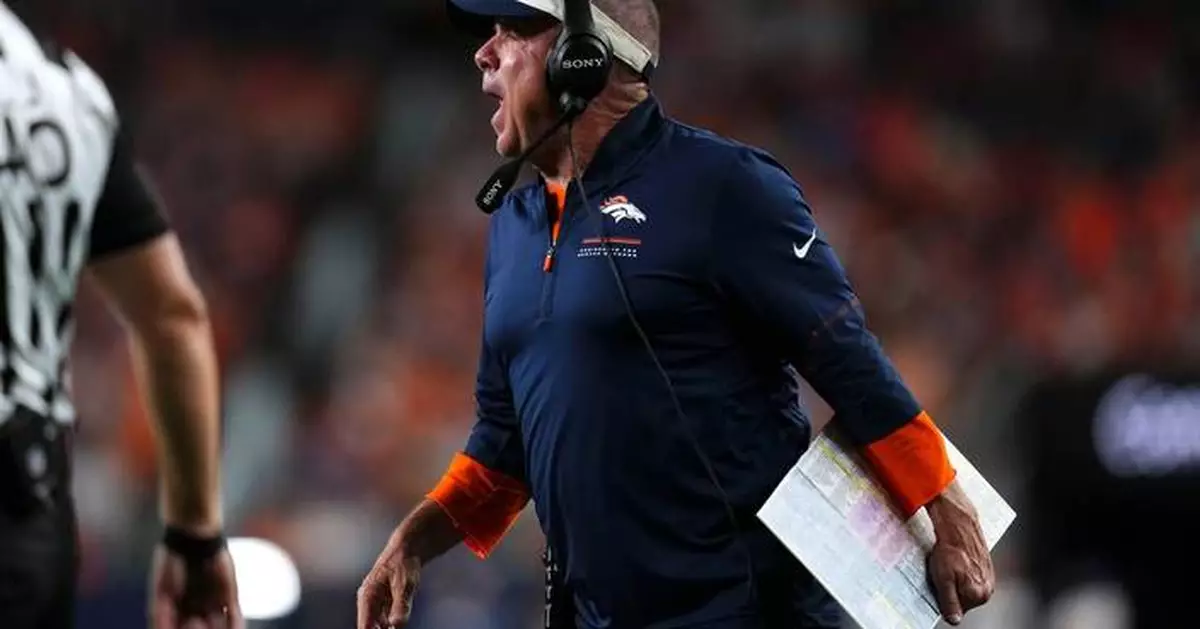 A new voice for Bo Nix, but Sean Payton still holds the Broncos' play call sheet