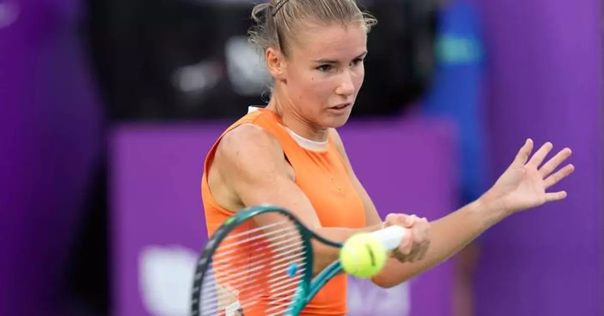 Tatiana Prozorova fumes after concussion call ends her Singapore Open tennis semifinal run