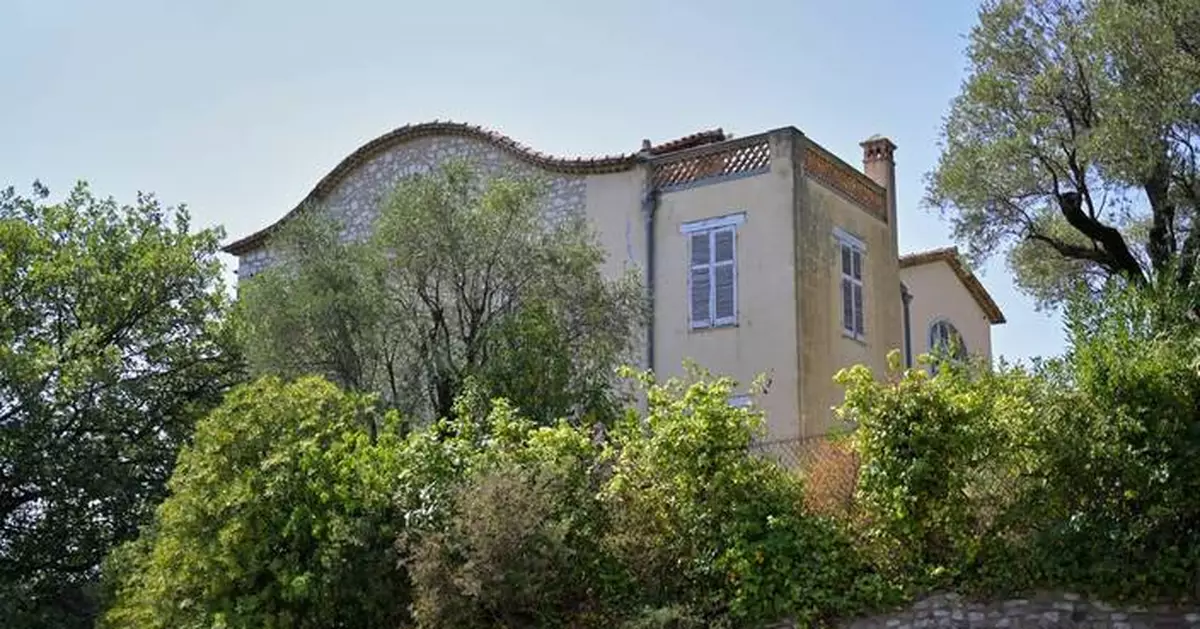 Gold, gems and Renoir: France's museums grapple with a wave of smash-and-grab thefts