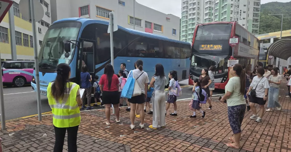 Traffic Mostly Smooth on Hong Kong's School Opening Day