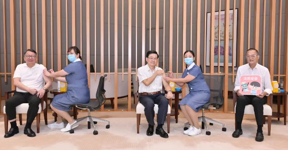 CE and Principal Officials Receive Seasonal Influenza Vaccination