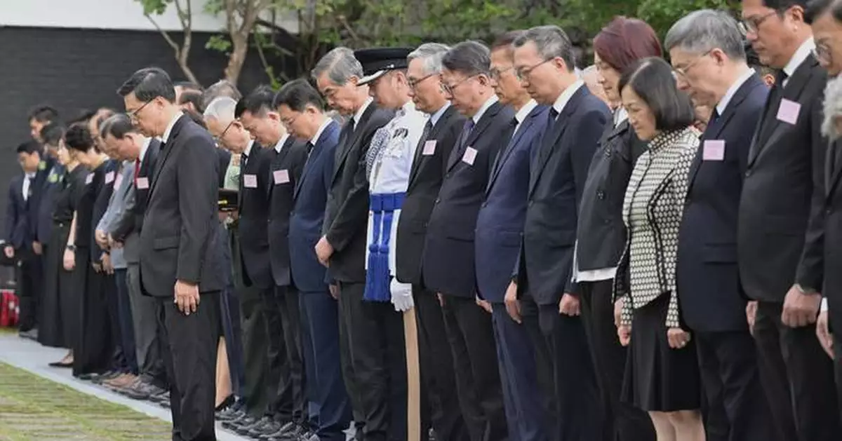 Hong Kong Commemorates Victory Day of Chinese People's War of Resistance Against Japanese Aggression with Official Ceremony
