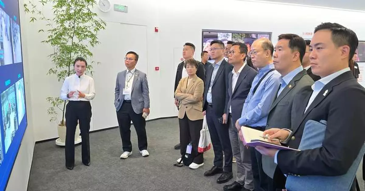 LegCo Transport Delegation Explores Beijing's Ride-Hailing and Smart Transport Innovations