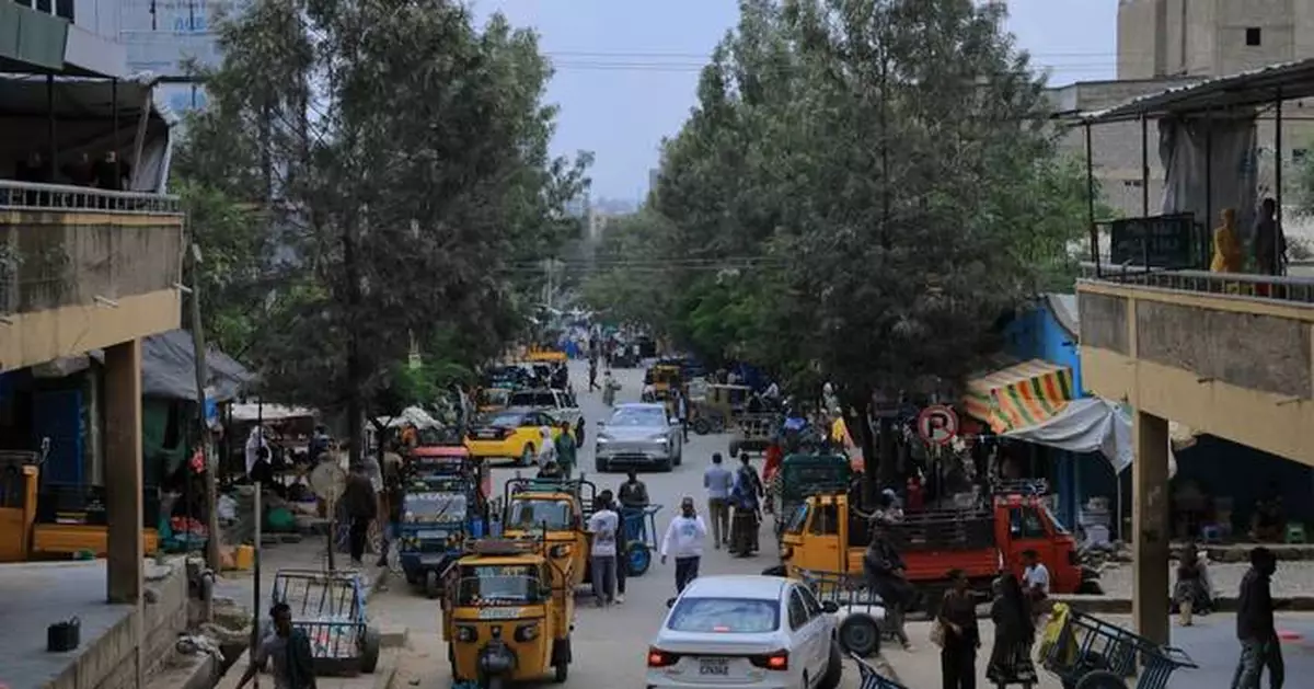 Residents of largest city in northern Ethiopia express fear after eruption of fighting
