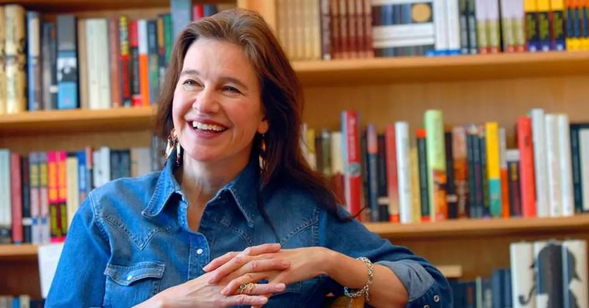 Louise Erdrich wins the Gish Prize, a top arts honor