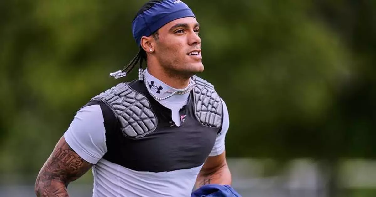 Patriots make Christian Gonzalez the NFL's highest-paid cornerback, AP sources say