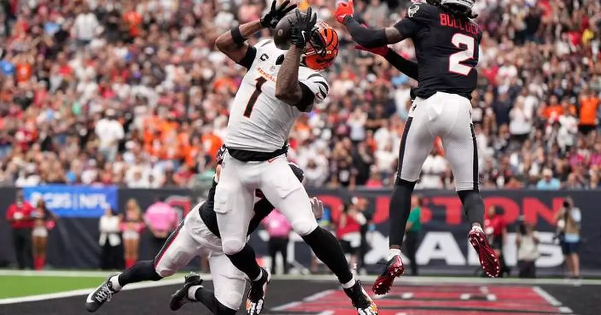 Ja'Marr Chase scores 2 TDs on passes from Joe Burrow to lead the Bengals past the Texans 20-6