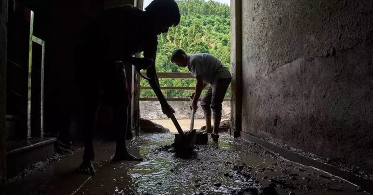 Nepal Floods Salvaging Items Photo Gallery