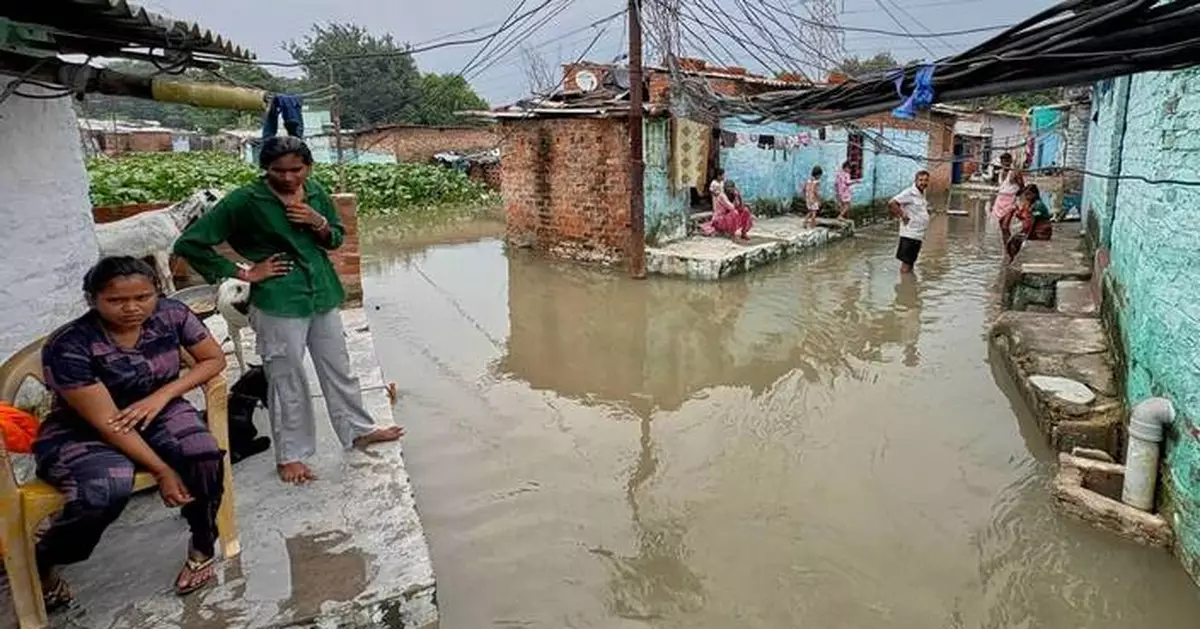 Heavy rain and flooding kill at least 62 in northern India
