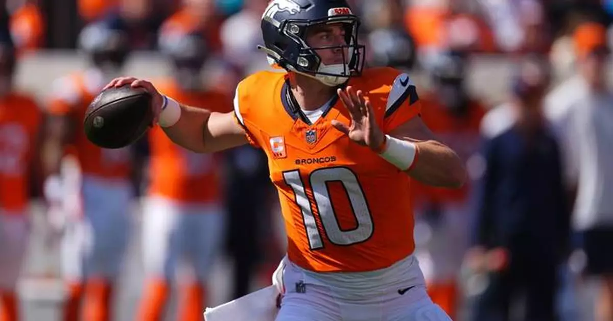 Jaylen Waddle’s quiet Denver debut flips into a 138-yard day in a Broncos' 20-13 comeback over Jags