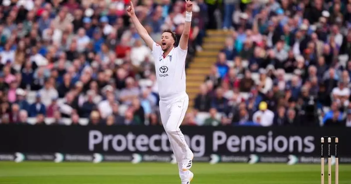 Tongue takes three wickets for England to leave new-look Pakistan reeling on 100-7 in 3rd test