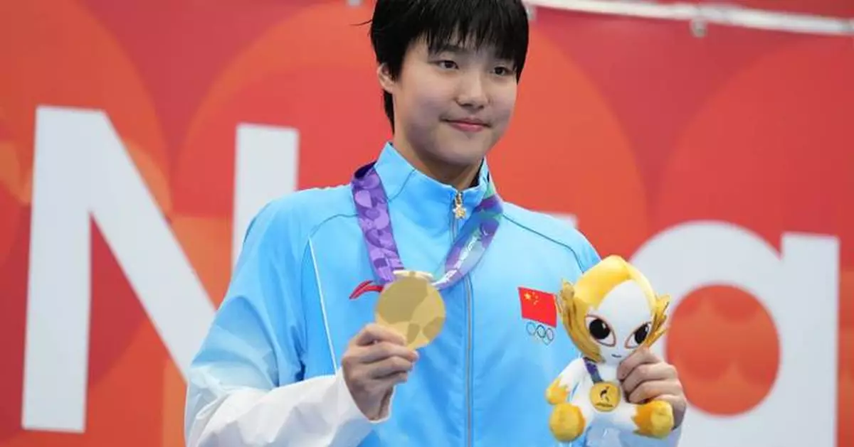 Chinese 13-year-old Yu Zidi wins second gold medal in the pool at Asian Games
