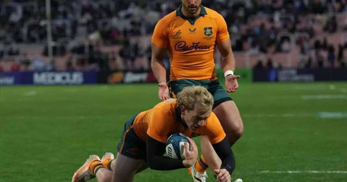 Late penalty try for Australia clinches 28-28 draw against Argentina and a 1-0 series win