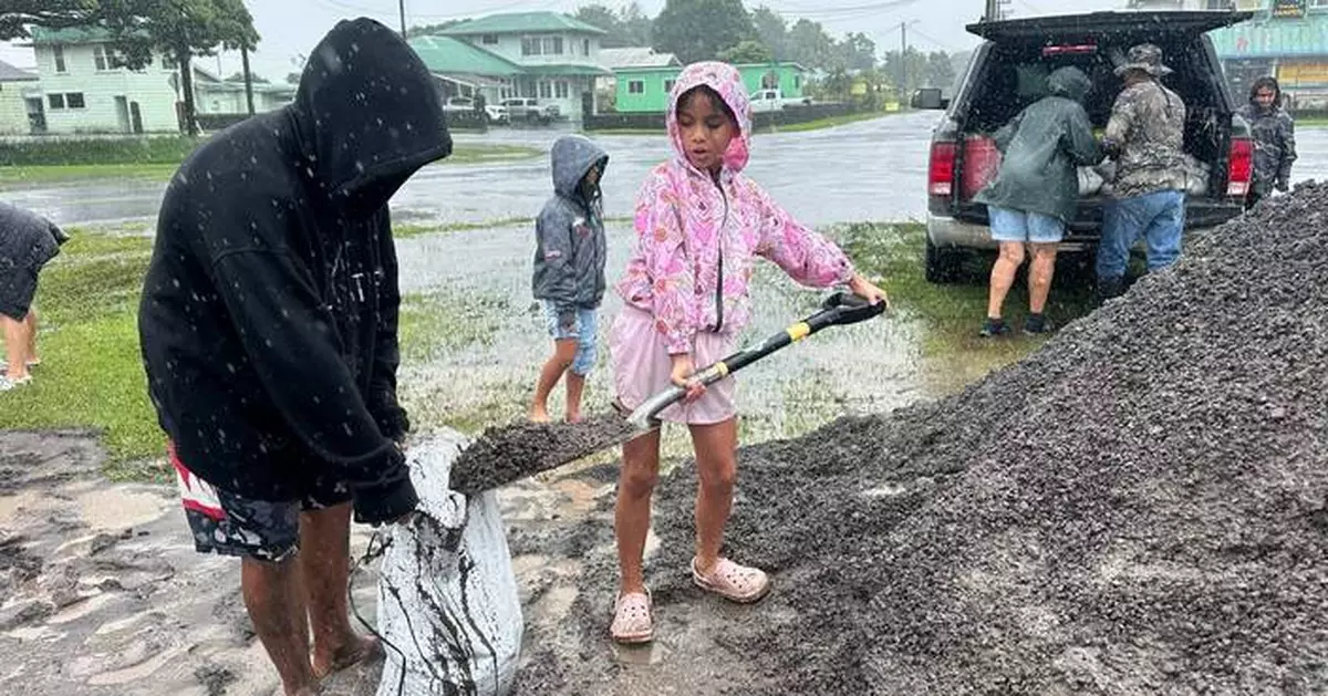 Weekend storms bring dangerous weather to North America, in photos