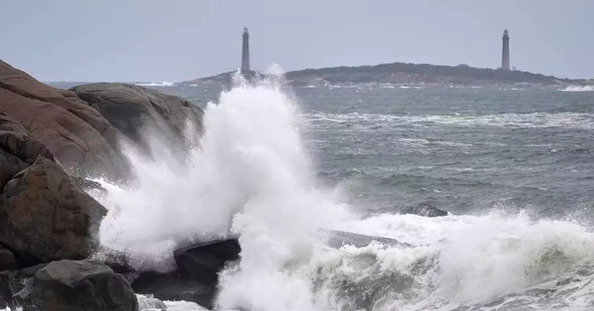 Roads flood in New Jersey, inundate some homes, as major signs of nor'easter take shape