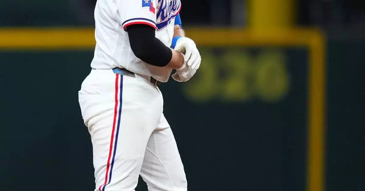 Rangers lose Josh Jung to fractured bone in right hand