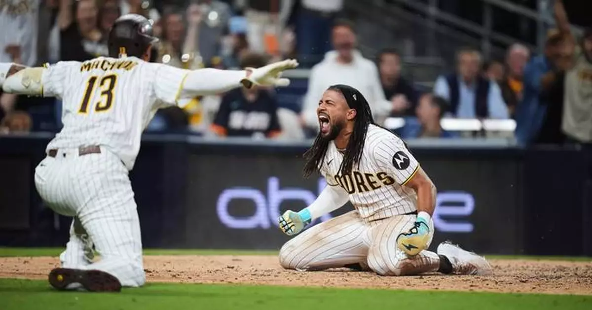 Padres rout Cubs 8-0 in emphatic Wild Card opener with Tatis' leadoff homer, King's no-hit bid
