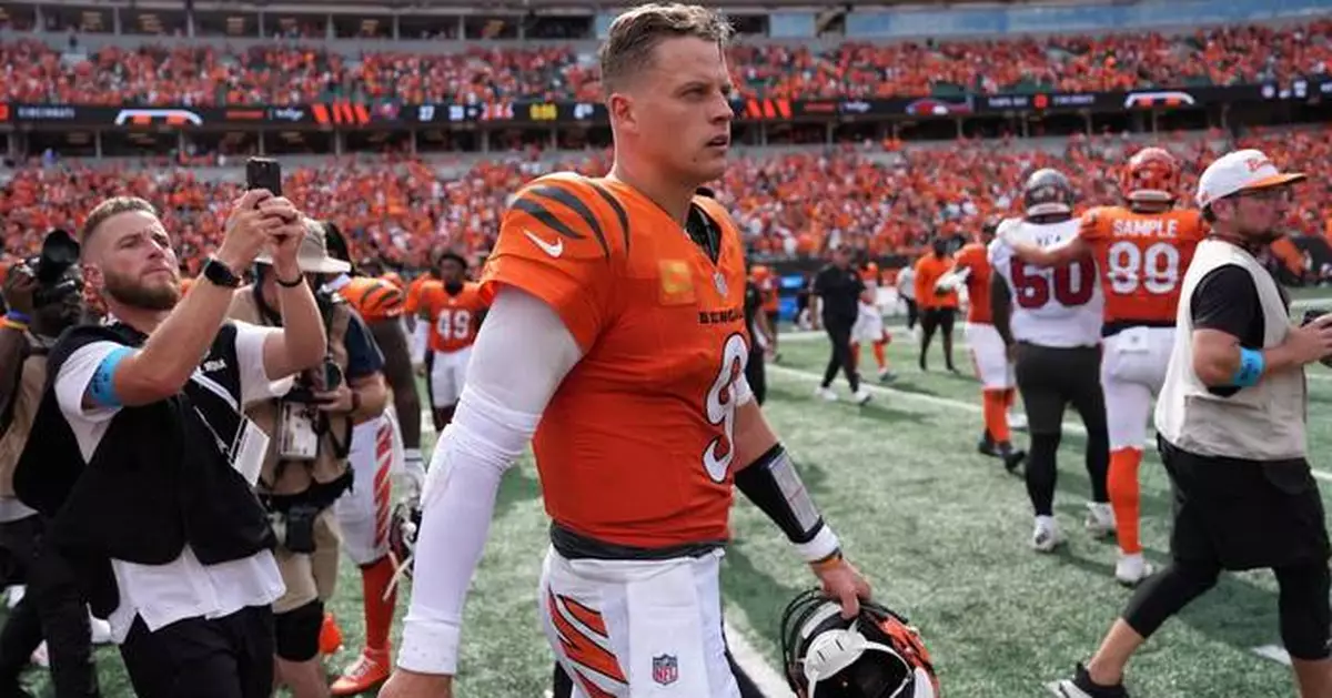 Joe Burrow limited at Bengals practice with back tightness, expects to play at Houston