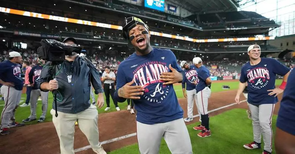 Braves' star Acuña day-to-day after fouling ball off left leg
