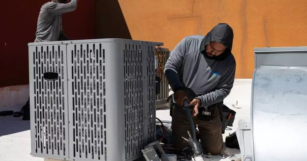 Keeping cool saves thousands of lives yearly, but at a cost of worsening global warming, experts say