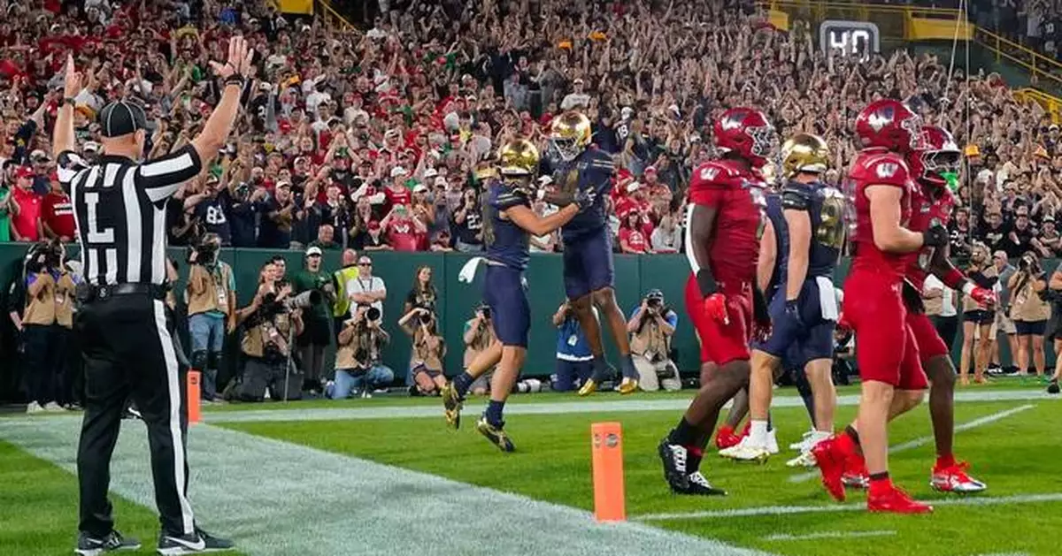 Notre Dame's Flanigan continues family tradition by delivering at Lambeau