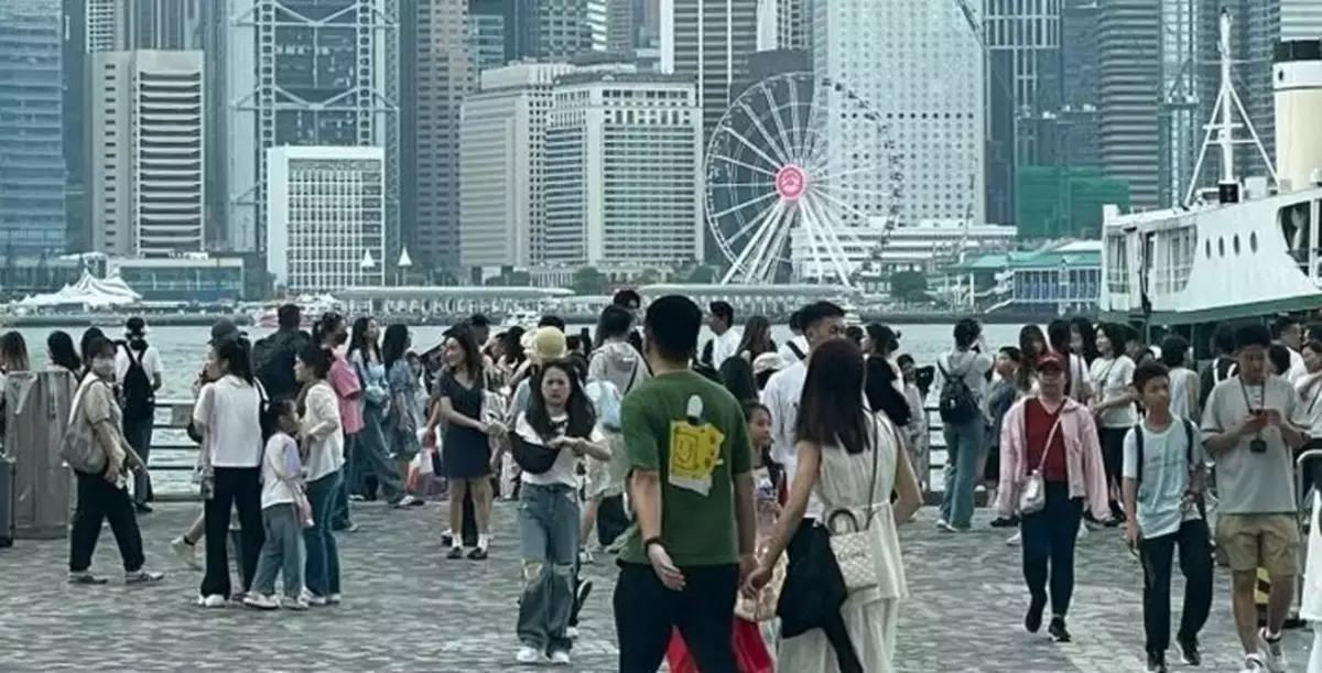 Enhanced Transport Services Announced for Mainland's National Day Golden Week Amid Expected Traffic Surge