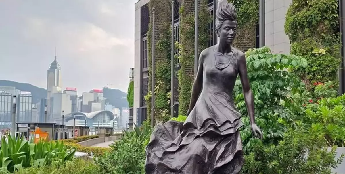 Anita Mui Statue Reunveiled on Avenue of Stars After Restoration
