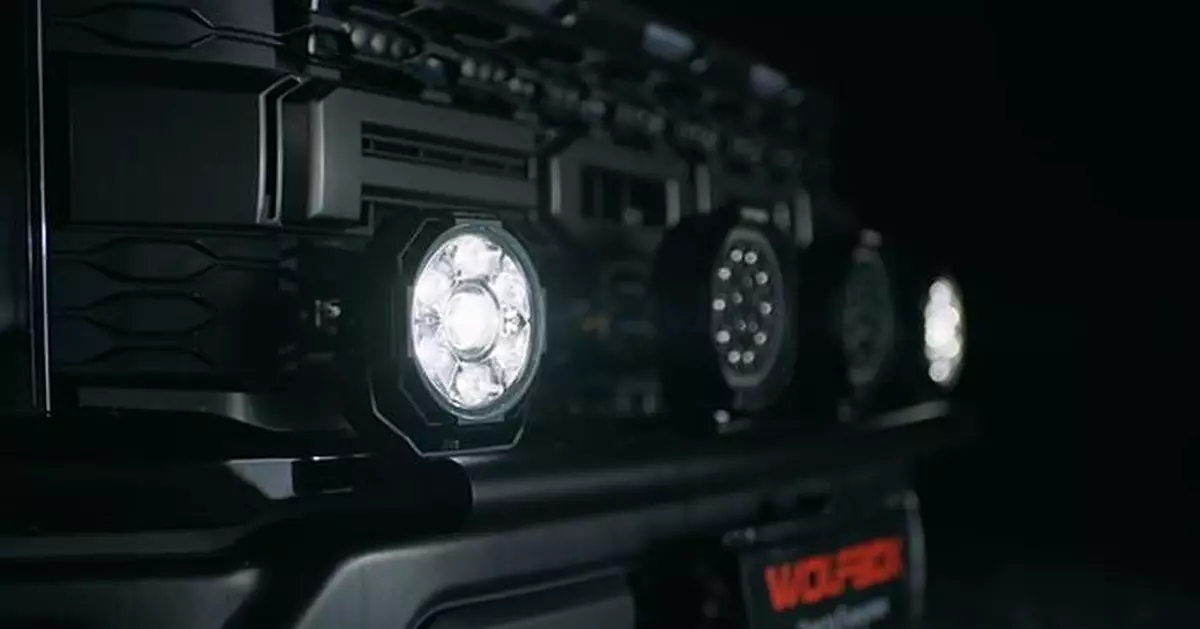 Customize Trail Lights With the New Wolfbox NomadPixel 5, the World's First Programmable Off-Road Pixel Lighting System