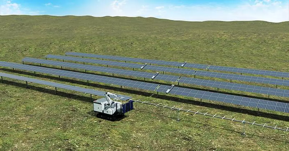 TrinaTracker Launches Two Robots to Expand its Smart PV Ecosystem