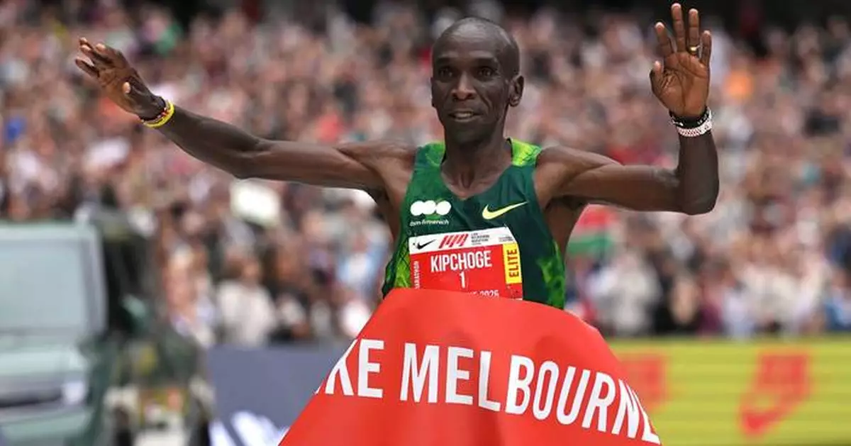 Two-time Olympic champion Kipchoge ends 3-year victory drought, wins Melbourne Marathon