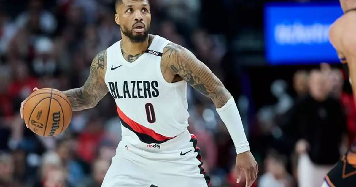 Portland fans show love for Damian Lillard in his return to the court with the Trail Blazers