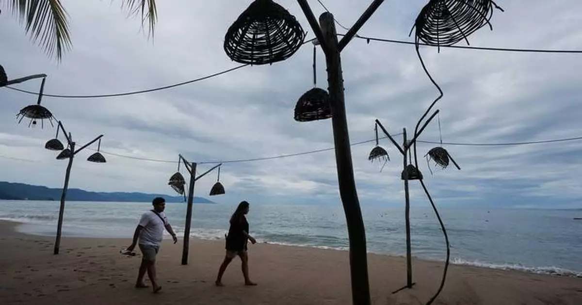 Death toll rises to 6 as Hurricane Simon and Rachel remnants unleash floods in Mexico