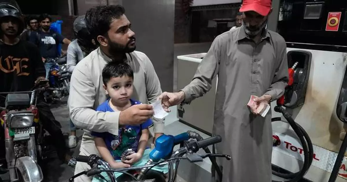 Pakistan provides fuel aid to over 9 million low-income people as Middle East war drives up prices