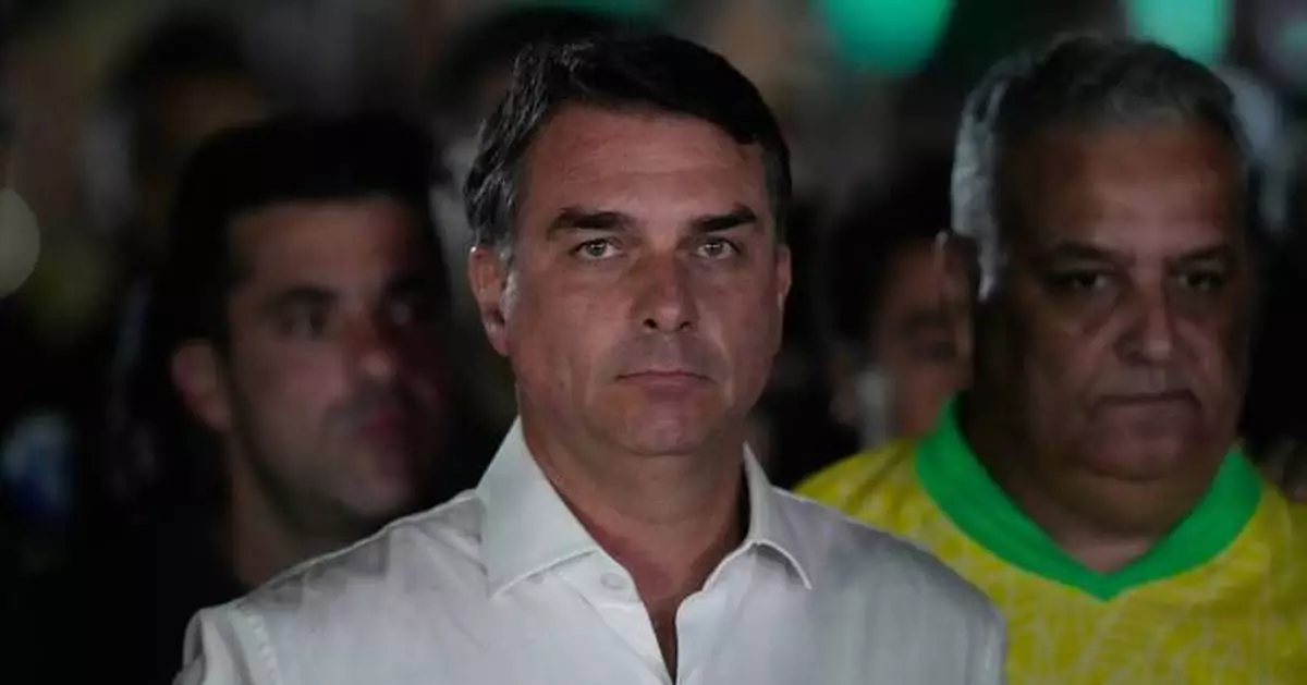 Brazil's Flávio Bolsonaro and family will get US visas after election loss, State Department says