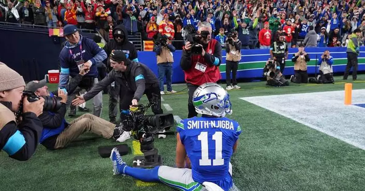 Jaxon Smith-Njigba ignites Seahawks offense while leading NFL with 867 yards receiving