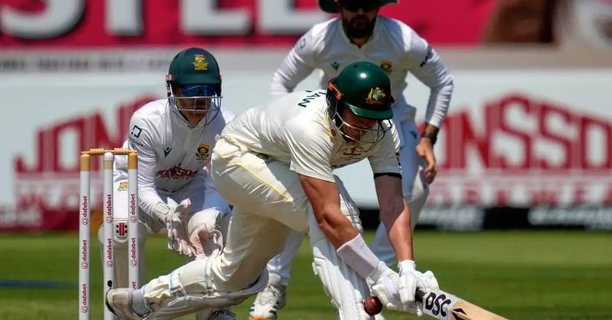 Australia builds lead against South Africa in first test, 174-4 at lunch on day four