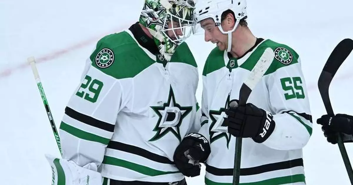 Oettinger has 3rd shutout of season, Hyry scores twice in Stars' 4-0 win over Blackhawks
