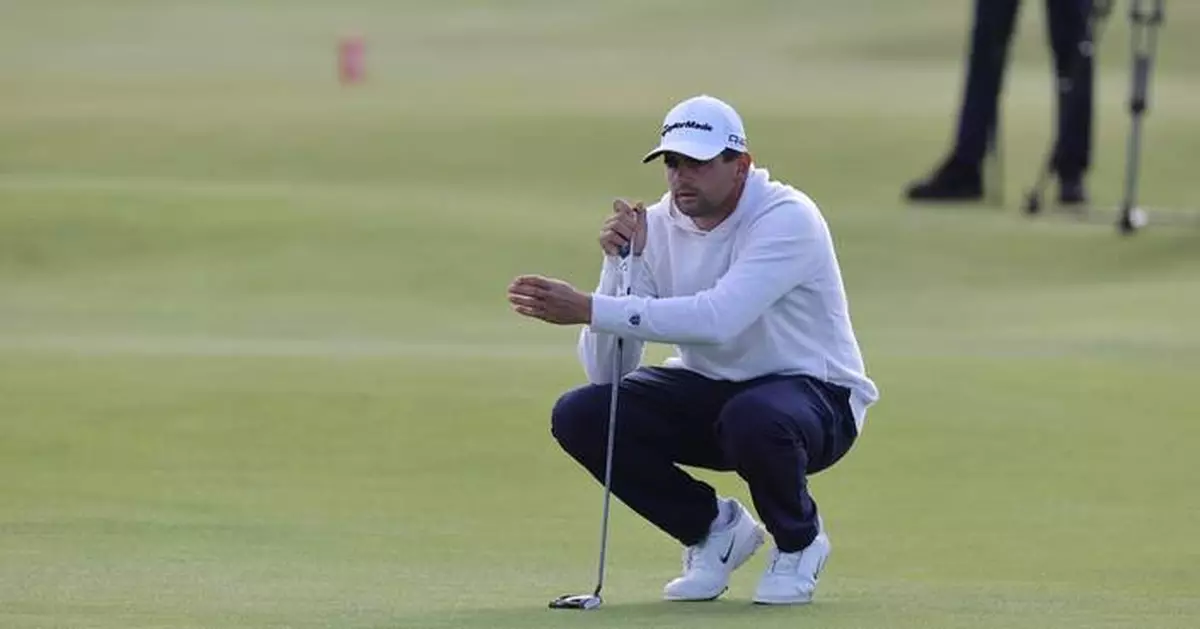 Casey Jarvis holes out for eagle and builds a two-shot lead in the Dunhill Links
