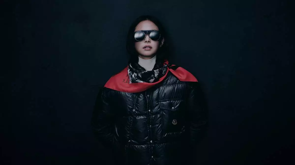 MONCLER RE/ICONS JENNIE
