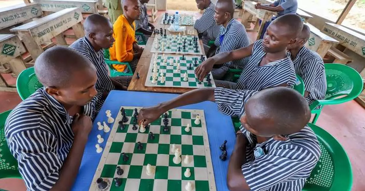 Kenyan prisoners play chess for fun behind bars and to help with rehabilitation