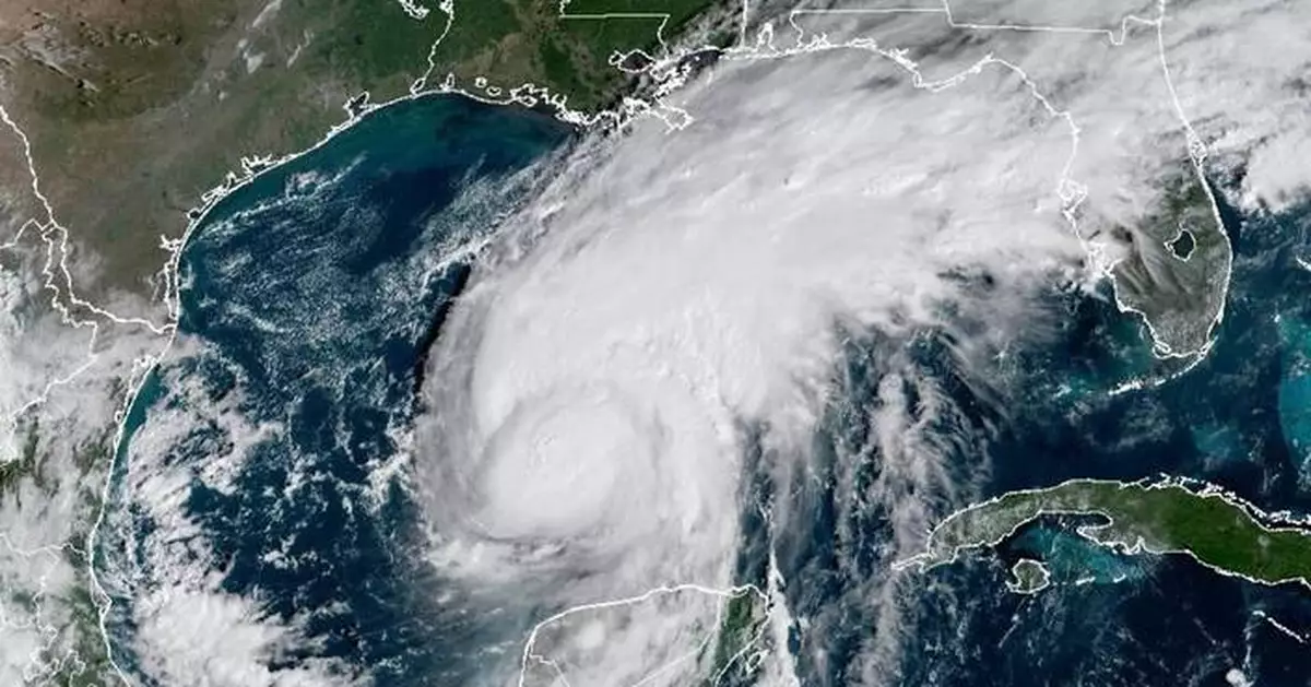 Georgia-Alabama showdown is on schedule despite approach of Hurricane Isaias; Trump will skip game