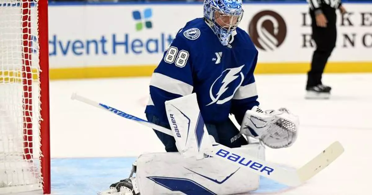 Lightning roll past the winless Flyers 4-1 as Vasilevskiy ties Andy Moog on career wins list